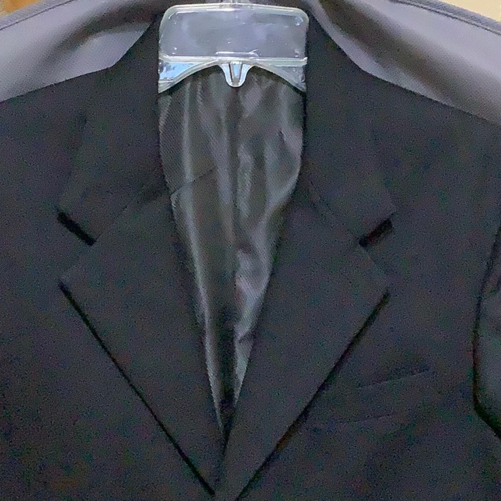 Sparingly used suit jacket for sale. Shoulder 17, length 29”, chest 40”